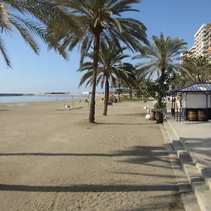 frente-a-playa-malagueta-miramar.es-andalucia.com/
